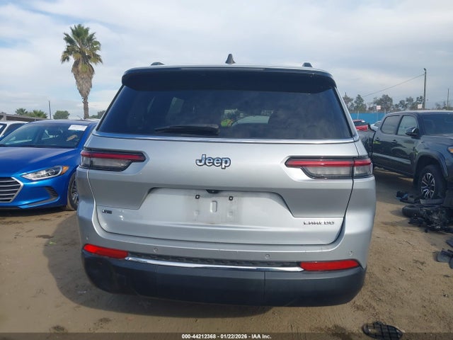 1C4RJJAG8N8548617 Jeep Grand Cherokee L Laredo 4x2