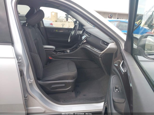 1C4RJJAG8N8548617 Jeep Grand Cherokee L Laredo 4x2