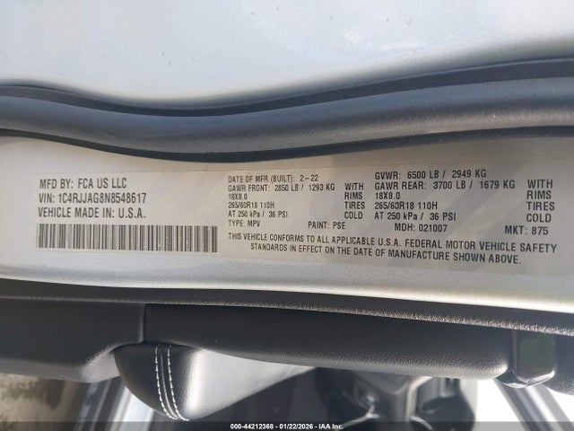 1C4RJJAG8N8548617 Jeep Grand Cherokee L Laredo 4x2
