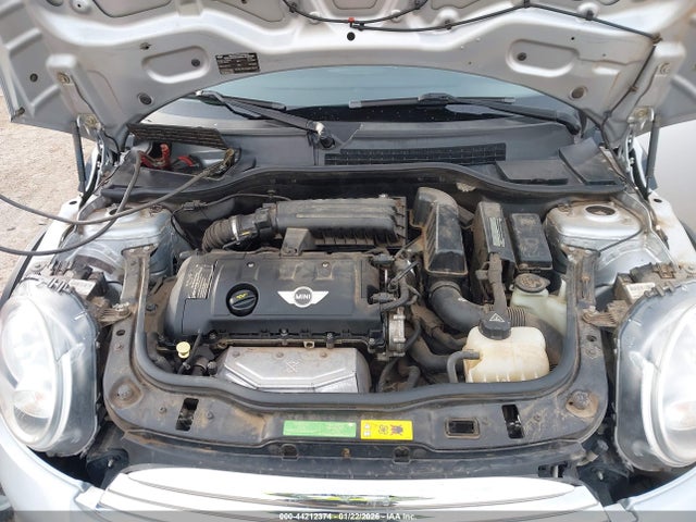 2011 MINI COOPER WMWSU3C59BT093735 Photo 9