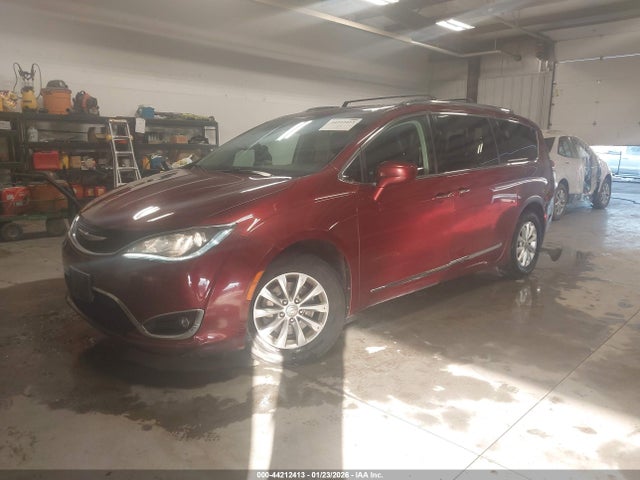 Chrysler Pacifica Touring L 2019 2C4RC1BG0KR596766 Image 2