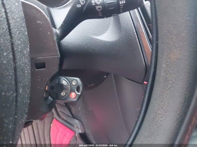 1FADP3F2XFL255033 Ford FOCUS SE