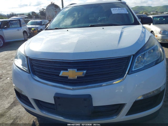 1GNKVFED2HJ165991 Chevrolet Traverse Ls