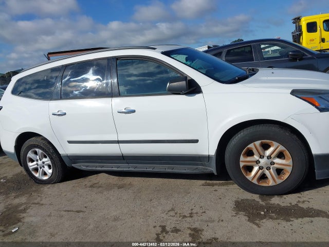 1GNKVFED2HJ165991 Chevrolet Traverse Ls