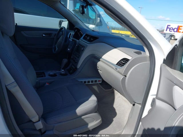1GNKVFED2HJ165991 Chevrolet Traverse Ls
