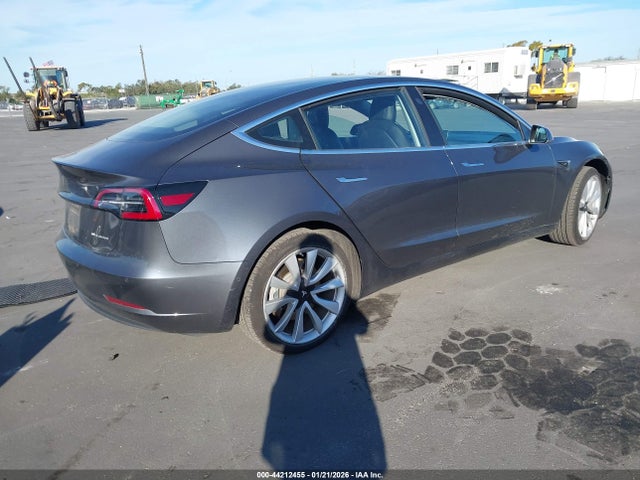 2018 TESLA MODEL 3 5YJ3E1EB6JF132620 Photo 3