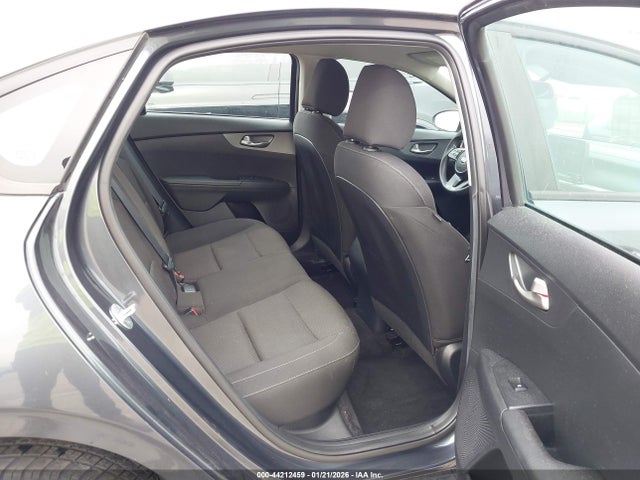 3KPF24AD5ME272036 KIA Forte Lxs