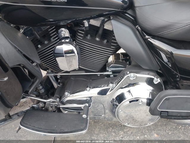 2015 HARLEY-DAVIDSON FLHTK 1HD1KEL10FB686536 Photo 8
