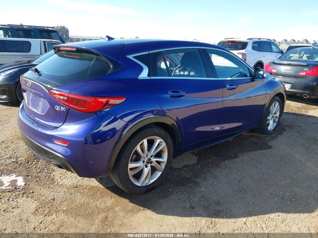 SJKCH5CP9HA033058 Infiniti QX30