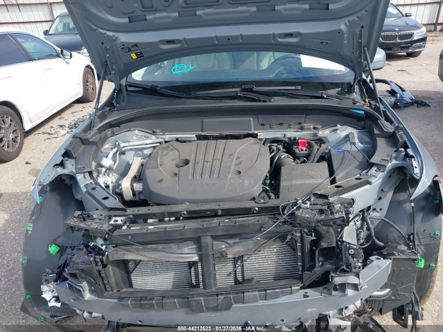 2023 VOLVO XC60 YV4L12RA5P1341896 Photo 9