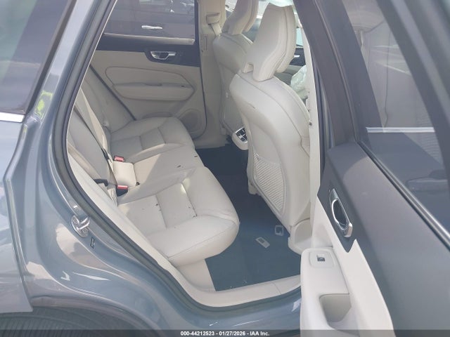 2023 VOLVO XC60 YV4L12RA5P1341896 Photo 7