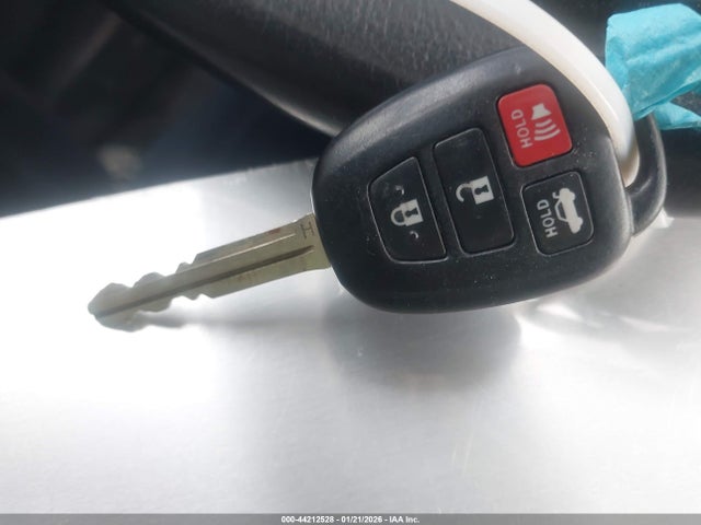 2T1BURHE4GC645008 Toyota Corolla S Plus