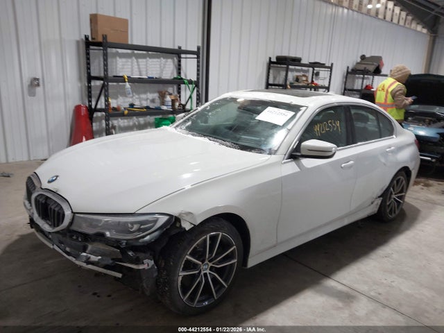 44212554 :رقم المزاد ، 3MW5R7J08M8B93056 vin ، 2021 Bmw 330i Xdrive مزاد بيع