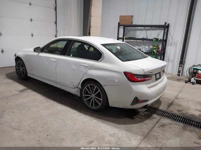 44212554 :رقم المزاد ، 3MW5R7J08M8B93056 vin ، 2021 Bmw 330i Xdrive مزاد بيع