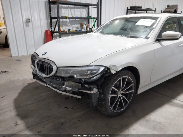 44212554 :رقم المزاد ، 3MW5R7J08M8B93056 vin ، 2021 Bmw 330i Xdrive مزاد بيع