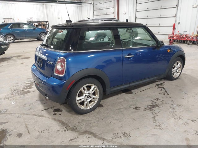 2012 MINI COOPER WMWSU3C55CT369152 Photo 3