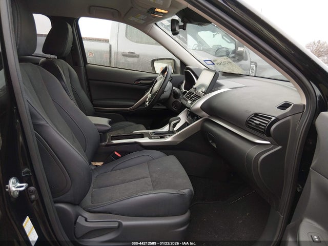 2025 MITSUBISHI ECLIPSE CROSS JA4ATWAA3SZ004073 Photo 4