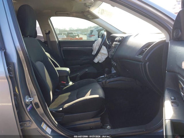2017 MITSUBISHI OUTLANDER SPORT JA4AP3AU5HZ000547 Photo 4