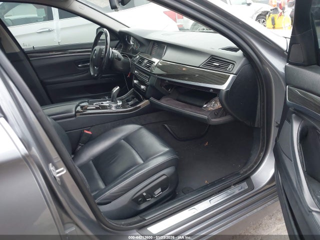 WBA5A5C5XGD526711 BMW 528I