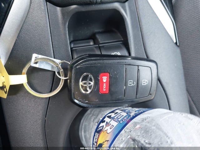 7MUFBABG8RV049662 Toyota Corolla Cross Hybrid S