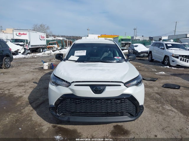 7MUFBABG8RV049662 Toyota Corolla Cross Hybrid S
