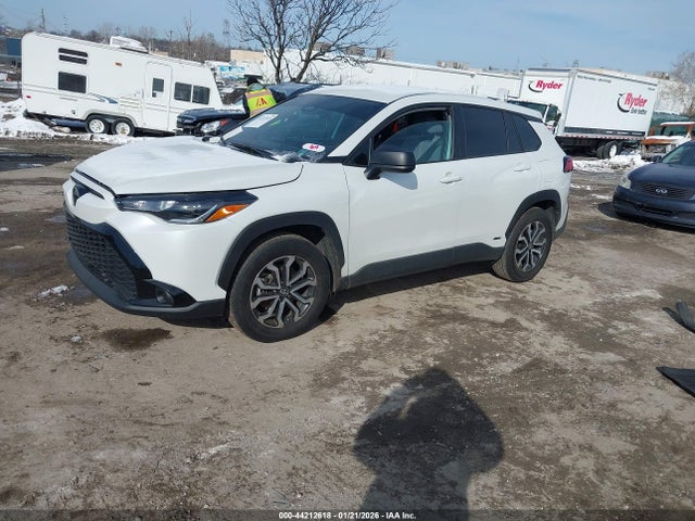 7MUFBABG8RV049662 Toyota Corolla Cross Hybrid S