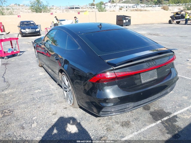 2022 AUDI A7 SPORTBACK WAUU2BF28NN023761 Photo 2