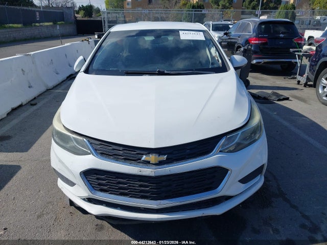 1G1BE5SMXJ7221503 Chevrolet Cruze Lt Auto