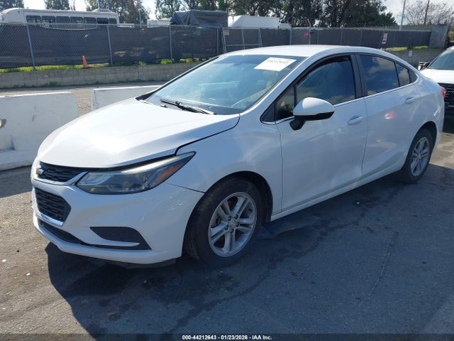 1G1BE5SMXJ7221503 Chevrolet Cruze Lt Auto