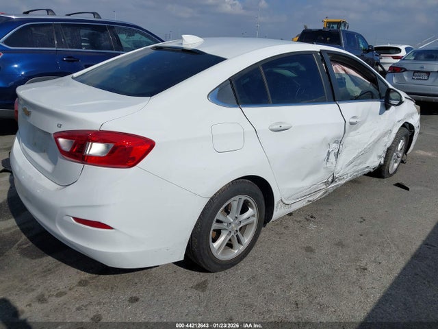 1G1BE5SMXJ7221503 Chevrolet Cruze Lt Auto