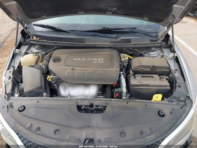 2015 Chrysler 200 Limited მანქანა იყიდება აუქციონზე, vin: 1C3CCCAB4FN586613, აუქციონის ნომერი: 44212650