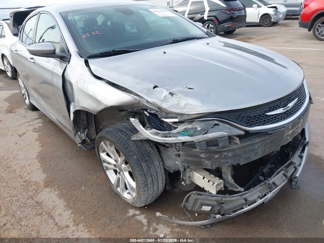 2015 Chrysler 200 Limited მანქანა იყიდება აუქციონზე, vin: 1C3CCCAB4FN586613, აუქციონის ნომერი: 44212650