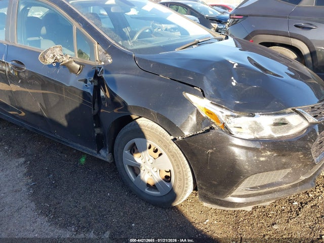 Aukcja sprzedaży 2018 Chevrolet Cruze Ls Auto, vin: 1G1BC5SM6J7207913, numer aukcji: 44212665