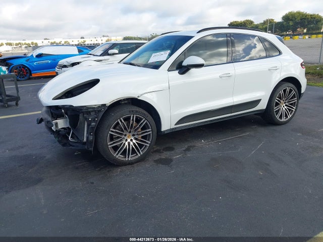2016 PORSCHE MACAN WP1AB2A54GLB41441 Photo 1