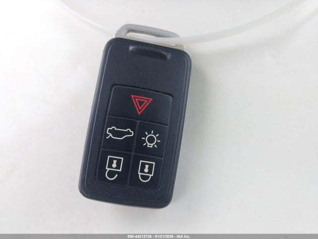 2016 VOLVO XC60 YV440MDK2G2832424 Photo 10