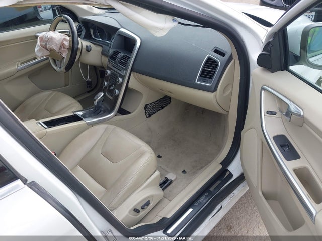 2016 VOLVO XC60 YV440MDK2G2832424 Photo 4