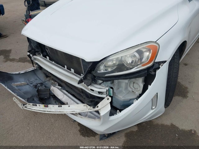 2016 VOLVO XC60 YV440MDK2G2832424 Photo 5