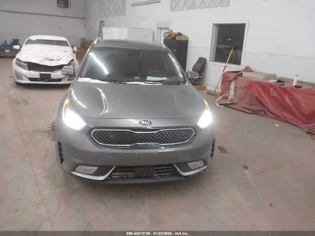 KNDCE3LC8J5131297 KIA Niro Touring