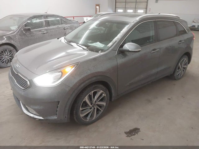 KNDCE3LC8J5131297 KIA Niro Touring