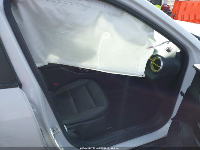 KL77LKE21RC001551 Chevrolet Trax Activ