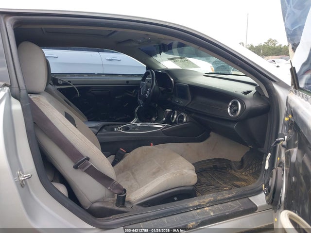 2017 CHEVROLET CAMARO 1G1FB1RS1H0195075 Photo 4