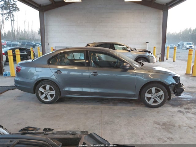 3VW167AJ1GM396690 Volkswagen Jetta 1.4t S