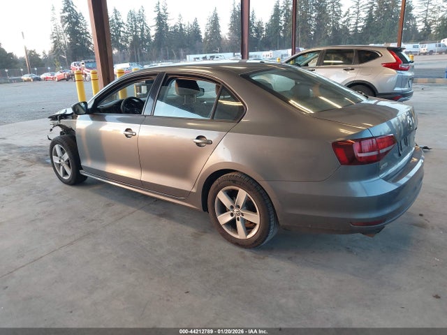 3VW167AJ1GM396690 Volkswagen Jetta 1.4t S