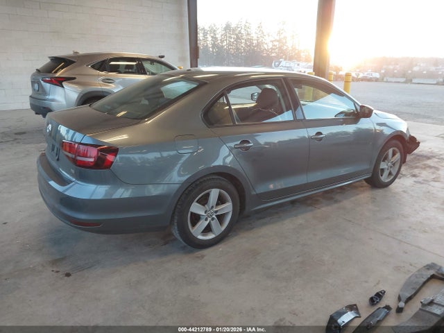 3VW167AJ1GM396690 Volkswagen Jetta 1.4t S