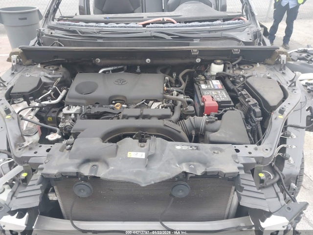 2T3C1RFV5MC105914 Toyota Rav4 Xle Premium