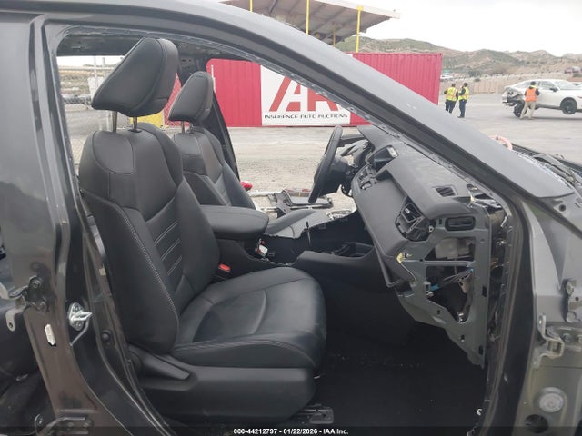2T3C1RFV5MC105914 Toyota Rav4 Xle Premium