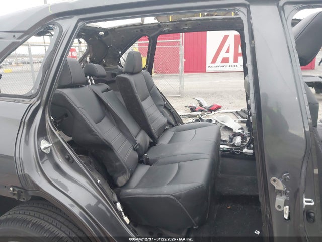 2T3C1RFV5MC105914 Toyota Rav4 Xle Premium