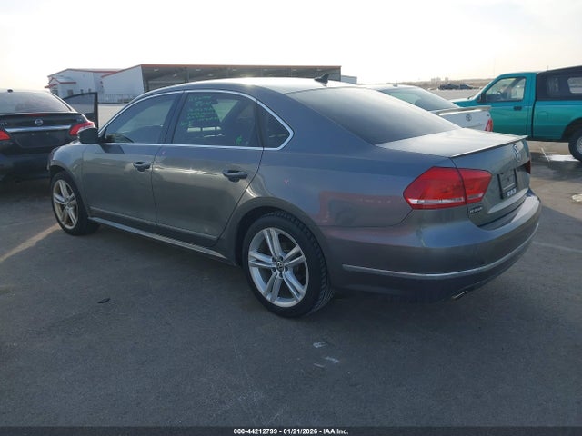 2014 VOLKSWAGEN PASSAT 1VWCN7A30EC066146 Photo 2
