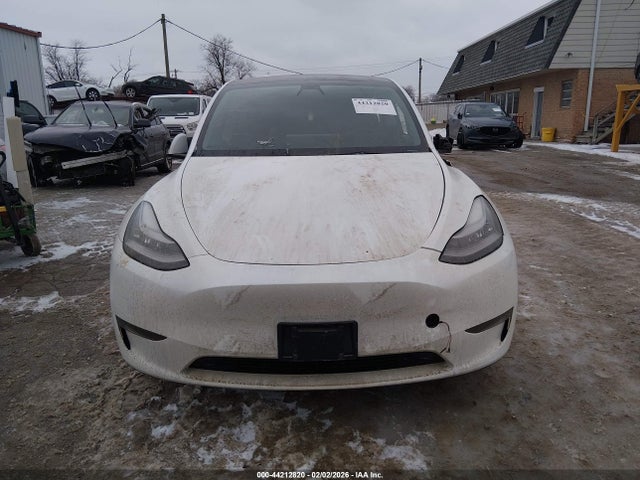 Продаж на аукціоні авто 2021 Tesla Model Y Long Range Dual Motor All-wheel Drive, vin: 5YJYGDEE4MF092621, номер лоту: 44212820