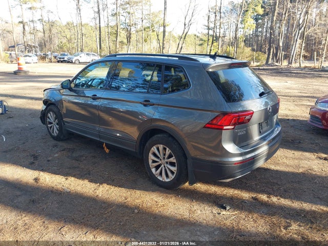 Продаж на аукціоні авто 2020 Volkswagen Tiguan 2.0t S, vin: 3VV1B7AX4LM055041, номер лоту: 44212832